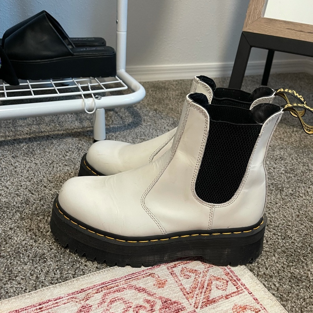 Doc marten platform boots